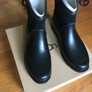 Ugg Paxton W Rain Boot in Black (Size Women's 9)